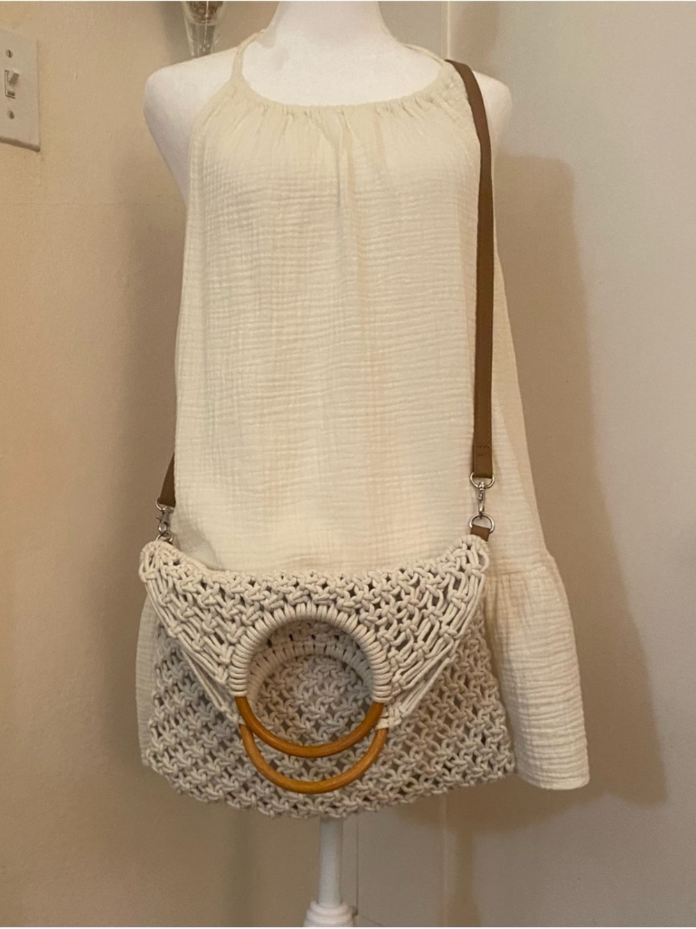 Woven Macramé Crossbody Bag with Wooden Rings - White - Picture 7 of 13